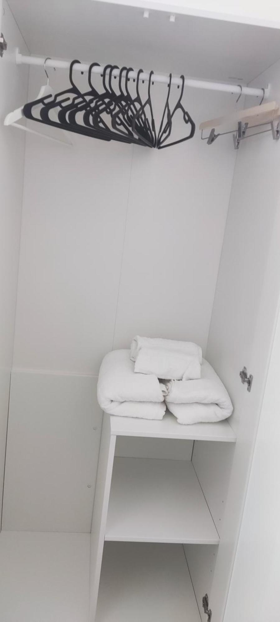Chambre R0 Avec Salle De Bain Partagee Pres De L'Hopital De La Citadelle A Льеж Экстерьер фото